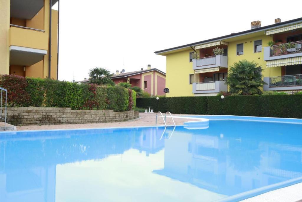 Garden Residence Appartamento Con Terrazzo E Piscina Ντεζεντσάνο ντελ Γκάρντα Εξωτερικό φωτογραφία