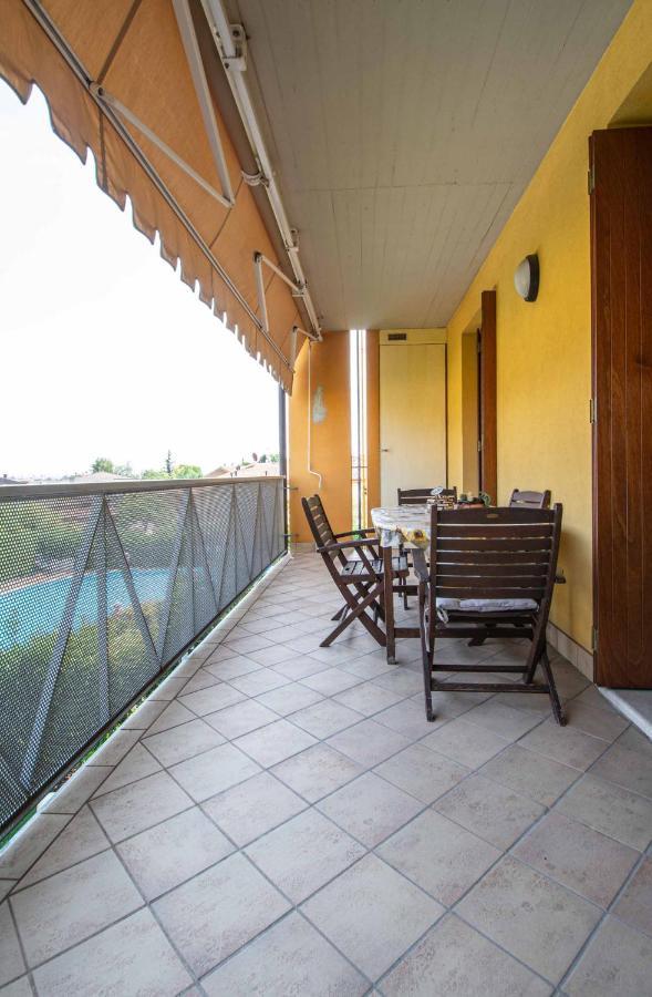 Garden Residence Appartamento Con Terrazzo E Piscina Ντεζεντσάνο ντελ Γκάρντα Εξωτερικό φωτογραφία