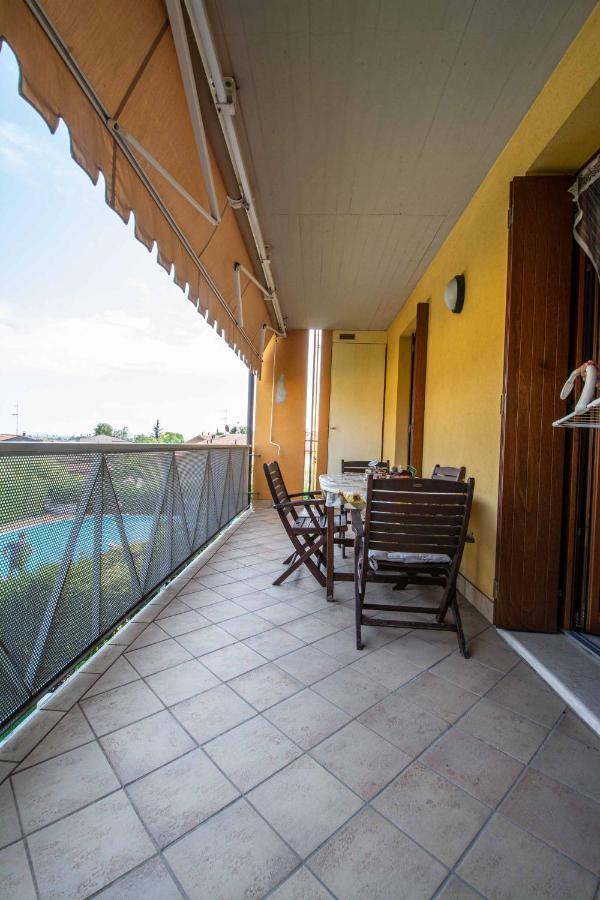 Garden Residence Appartamento Con Terrazzo E Piscina Ντεζεντσάνο ντελ Γκάρντα Εξωτερικό φωτογραφία