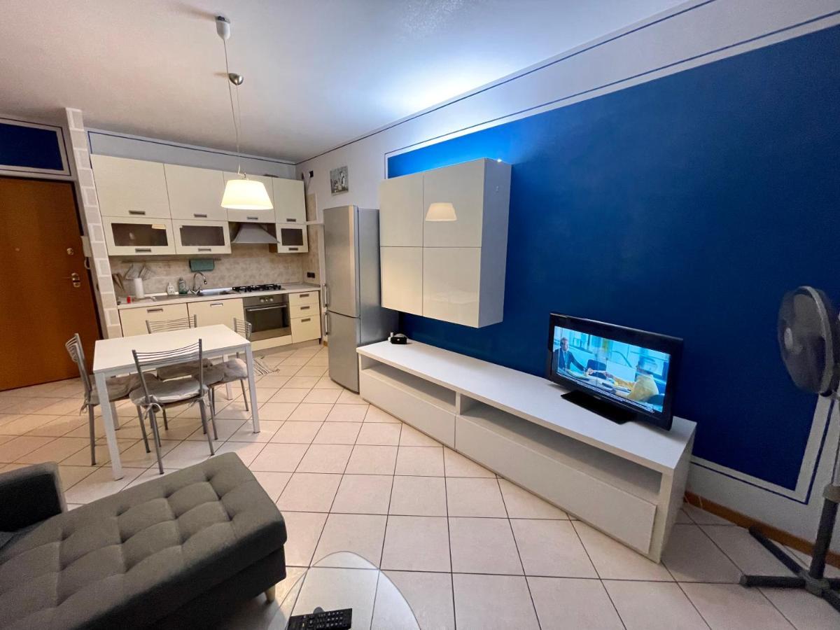 Garden Residence Appartamento Con Terrazzo E Piscina Ντεζεντσάνο ντελ Γκάρντα Εξωτερικό φωτογραφία