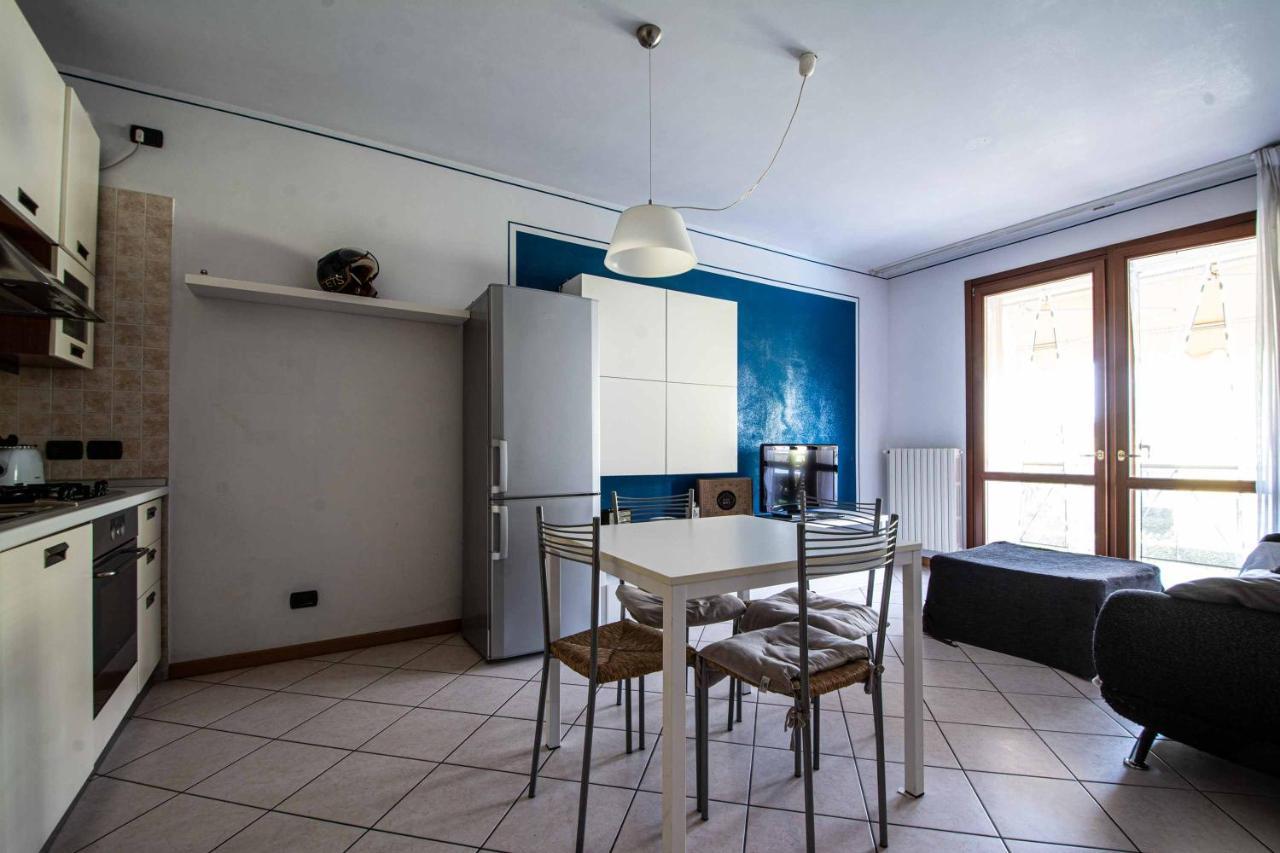 Garden Residence Appartamento Con Terrazzo E Piscina Ντεζεντσάνο ντελ Γκάρντα Εξωτερικό φωτογραφία