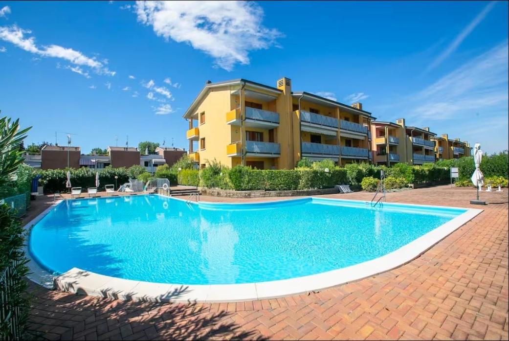 Garden Residence Appartamento Con Terrazzo E Piscina Ντεζεντσάνο ντελ Γκάρντα Εξωτερικό φωτογραφία